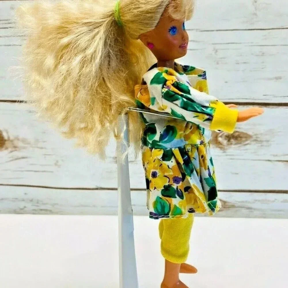 MATTEL BARBIE Stacie Doll Blond Hair Blue Eyes Yellow Dress & Pants 8